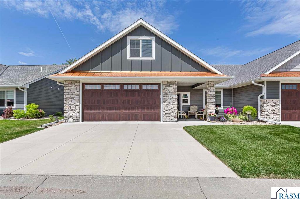 813 Tranquility Trail, Mankato, MN 56001