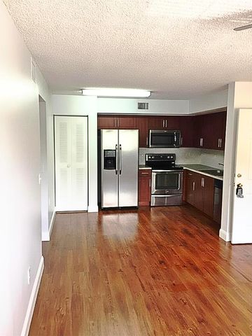 3690 N 56th Avenue 931, Hollywood, FL 33021