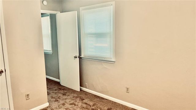 1221 West AVE, Hampton, VA 23669
