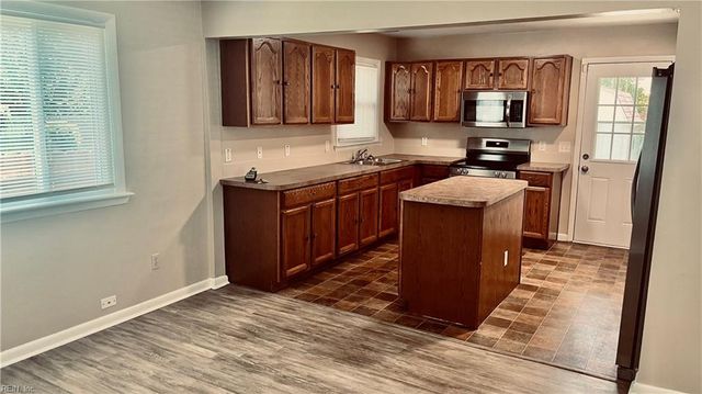 1221 West AVE, Hampton, VA 23669