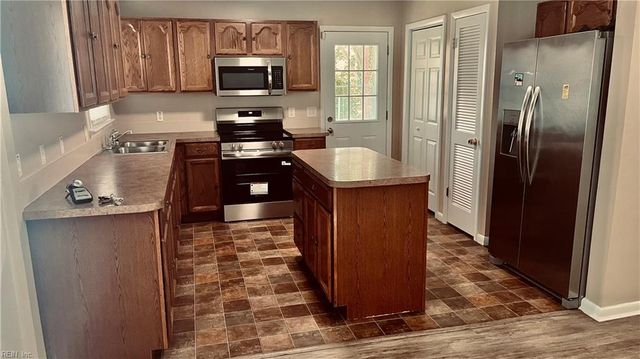 1221 West AVE, Hampton, VA 23669