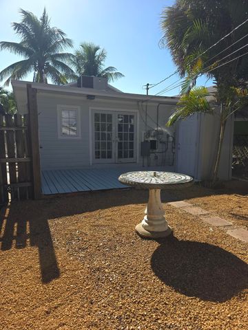 329 S M Street, Lake Worth Beach, FL 33460