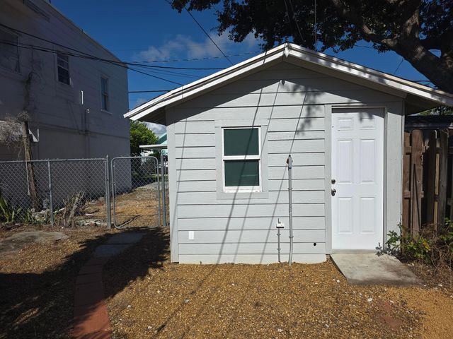 329 S M Street, Lake Worth Beach, FL 33460