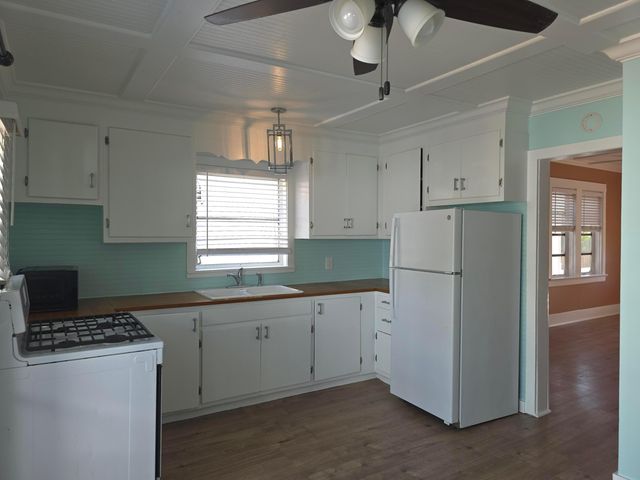 329 S M Street, Lake Worth Beach, FL 33460