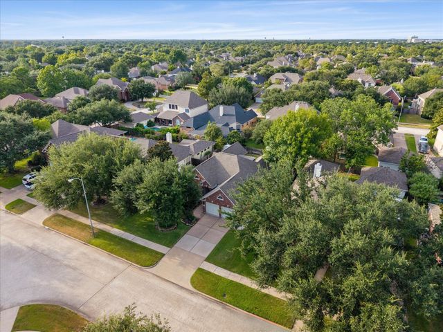 9414 Skipping Stone Lane, Houston, TX 77064
