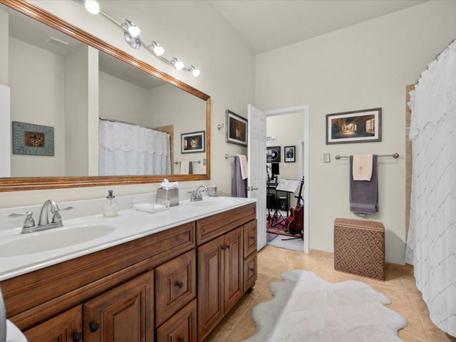 9414 Skipping Stone Lane, Houston, TX 77064