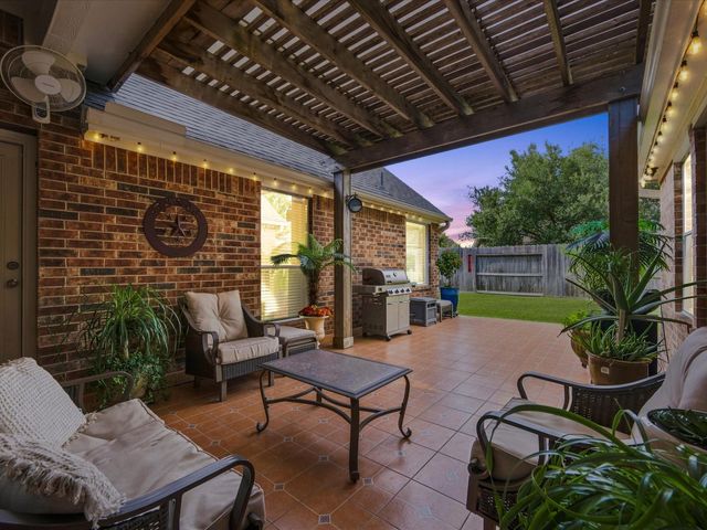 9414 Skipping Stone Lane, Houston, TX 77064