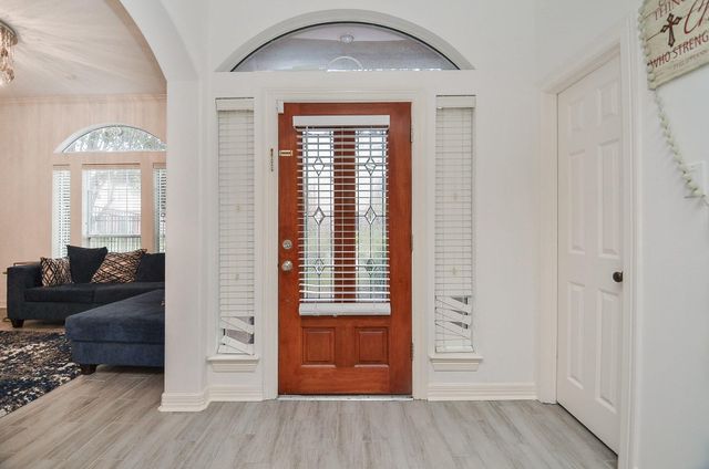 13511 Brookbluff Lane, Houston, TX 77077