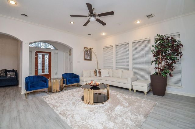 13511 Brookbluff Lane, Houston, TX 77077