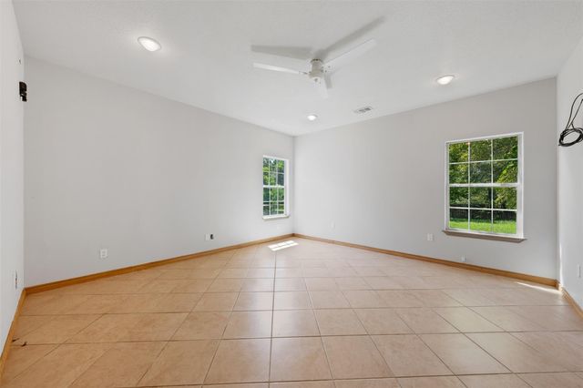 714 Shawnee, Conroe, TX 77316