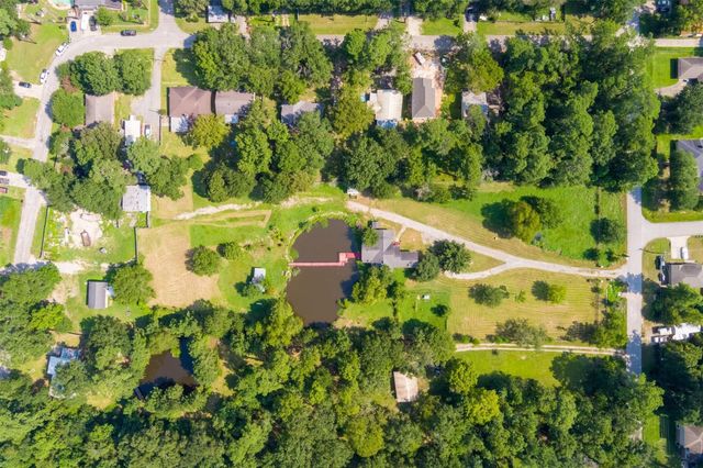 714 Shawnee, Conroe, TX 77316