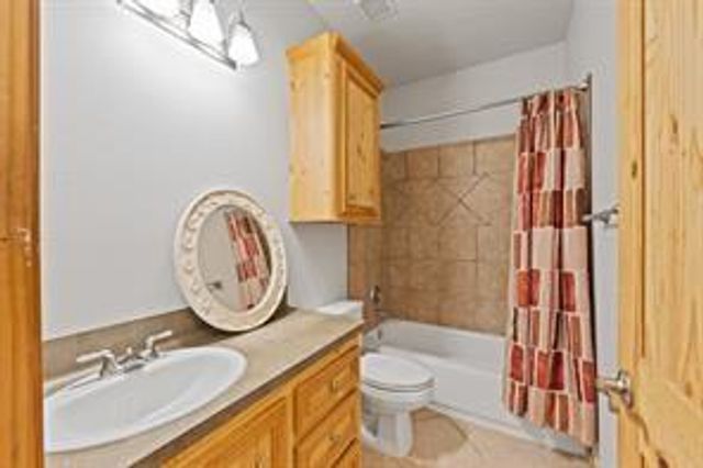 714 Shawnee, Conroe, TX 77316