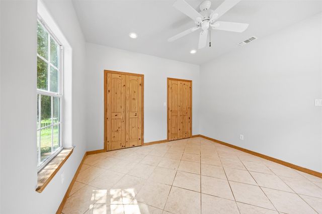 714 Shawnee, Conroe, TX 77316