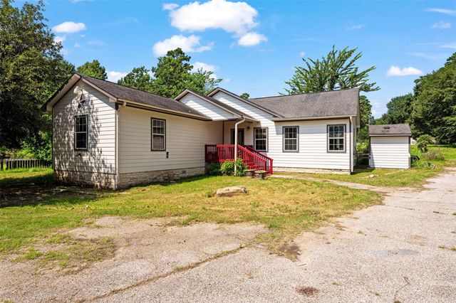 714 Shawnee, Conroe, TX 77316