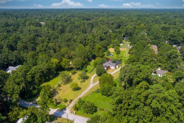 714 Shawnee, Conroe, TX 77316