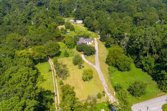 714 Shawnee, Conroe, TX 77316