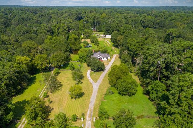 714 Shawnee, Conroe, TX 77316