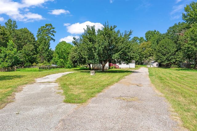 714 Shawnee, Conroe, TX 77316