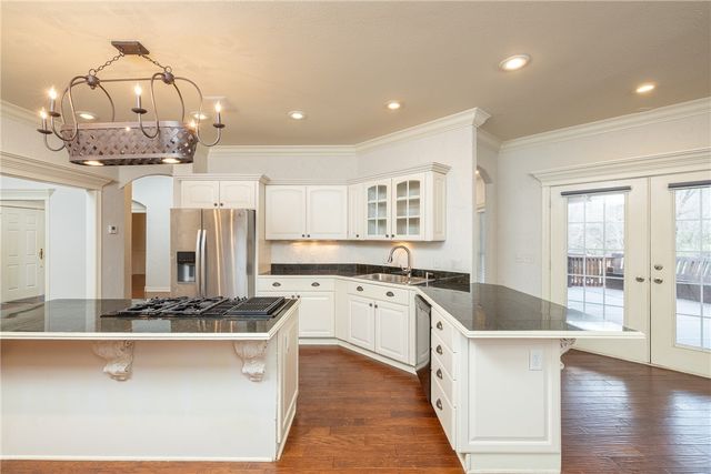 2865 N Dorchester Drive, Fayetteville, AR 72703