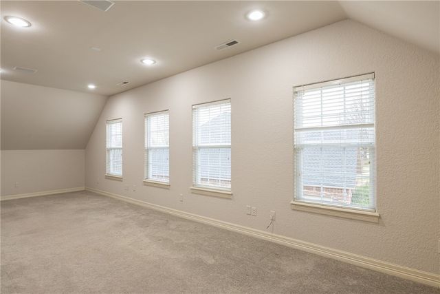 2865 N Dorchester Drive, Fayetteville, AR 72703