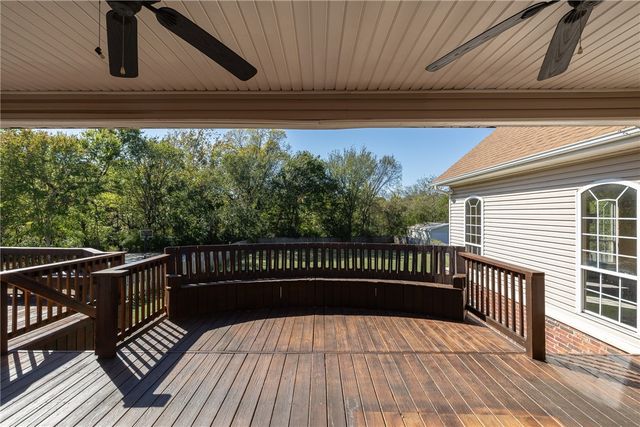 2865 N Dorchester Drive, Fayetteville, AR 72703