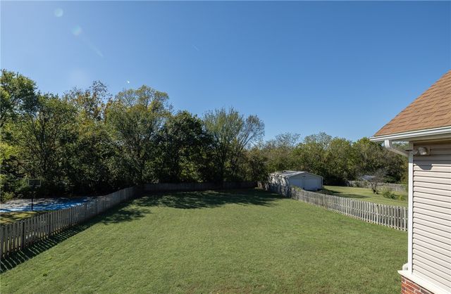 2865 N Dorchester Drive, Fayetteville, AR 72703