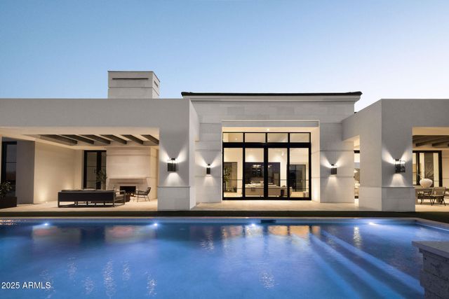 6512 E HUMMINGBIRD Lane, Paradise Valley, AZ 85253