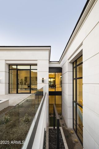 6512 E HUMMINGBIRD Lane, Paradise Valley, AZ 85253