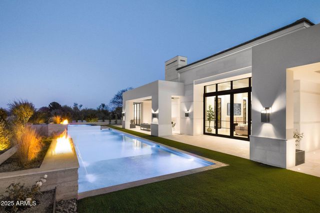 6512 E HUMMINGBIRD Lane, Paradise Valley, AZ 85253