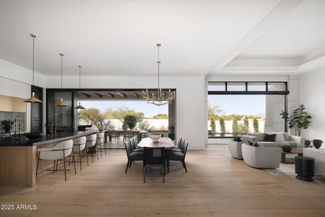 6512 E HUMMINGBIRD Lane, Paradise Valley, AZ 85253