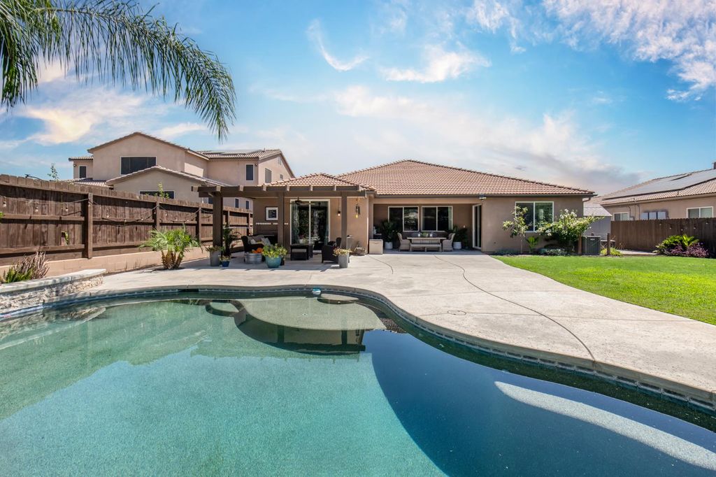 Image 20 of property listing at 3941 Sussex Avenue, Clovis, CA 93619