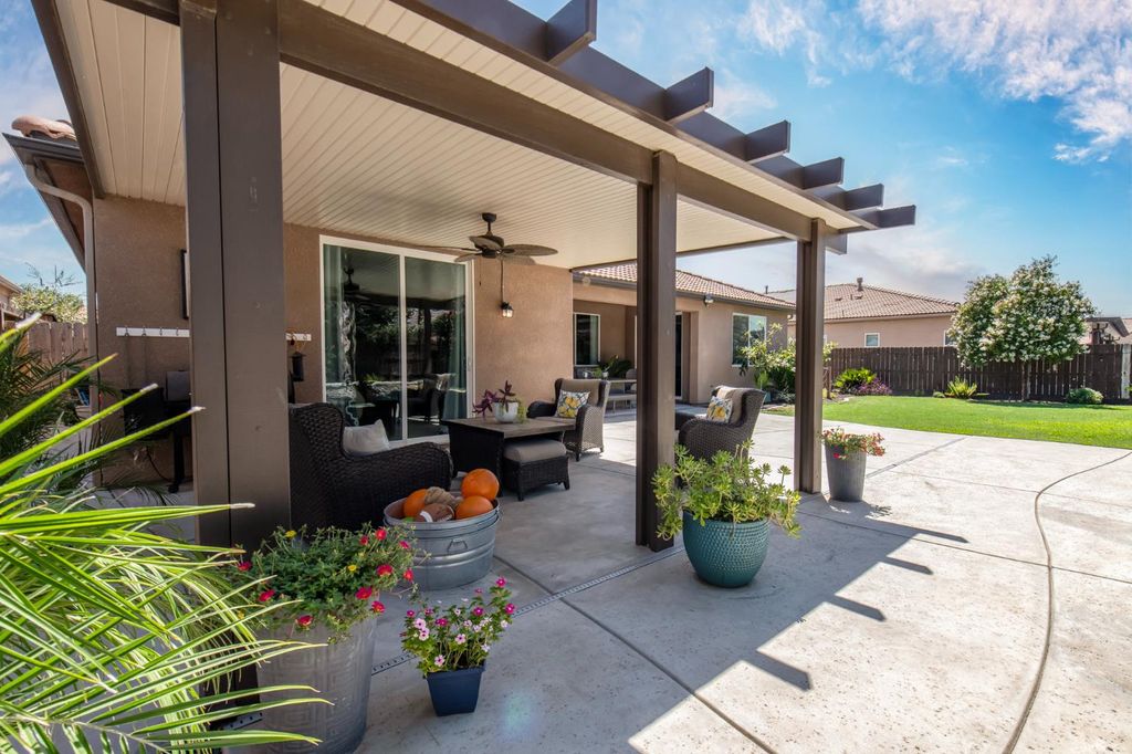 Image 23 of property listing at 3941 Sussex Avenue, Clovis, CA 93619