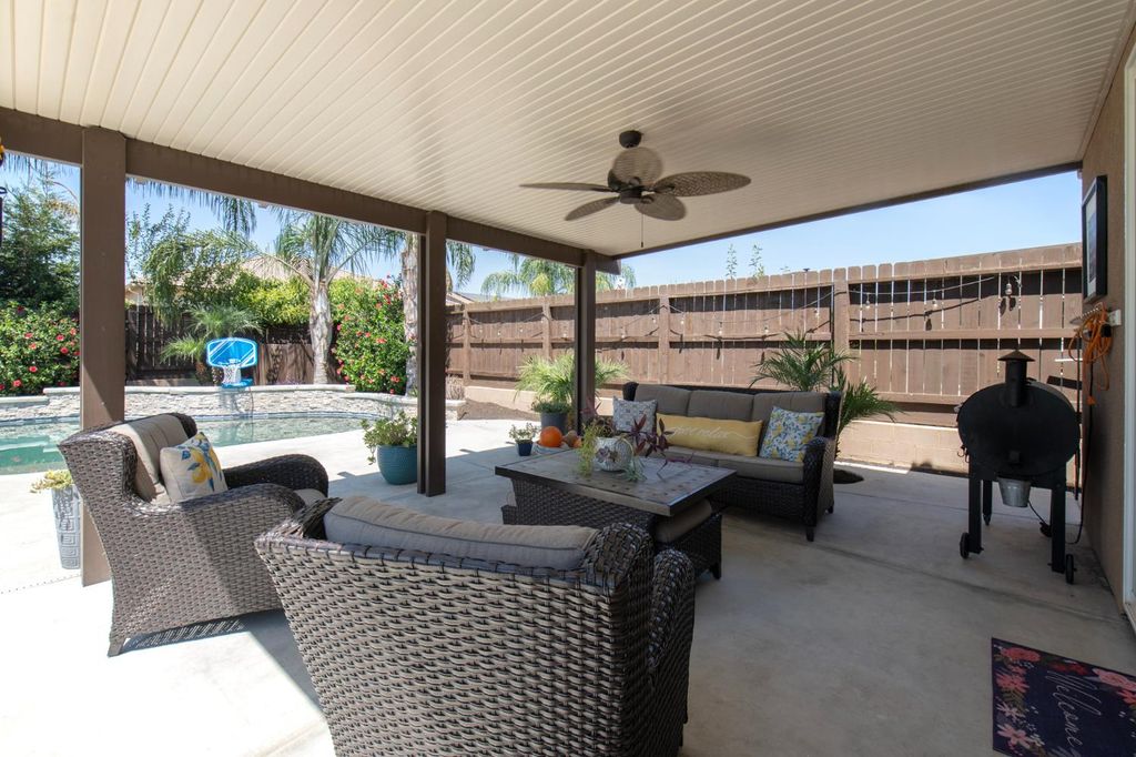 Image 29 of property listing at 3941 Sussex Avenue, Clovis, CA 93619