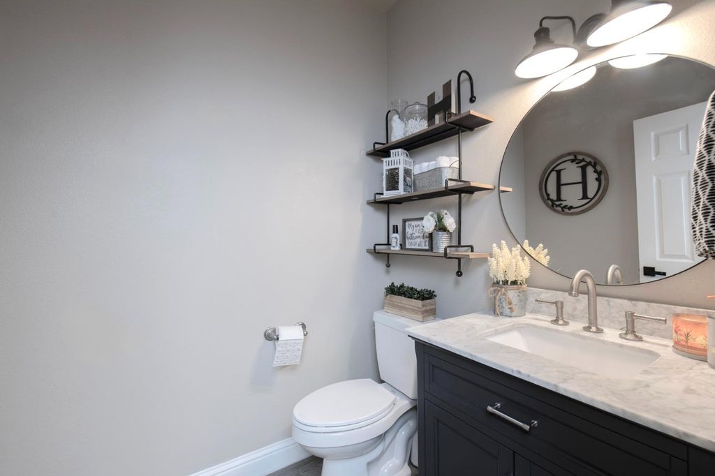 Image 38 of property listing at 3941 Sussex Avenue, Clovis, CA 93619