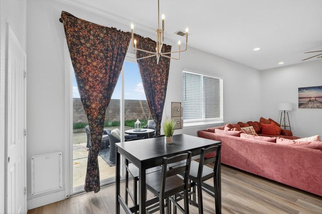 970 Monterey Way, Plumas Lake, CA 95961