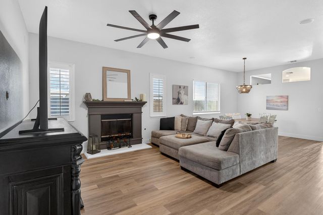 970 Monterey Way, Plumas Lake, CA 95961