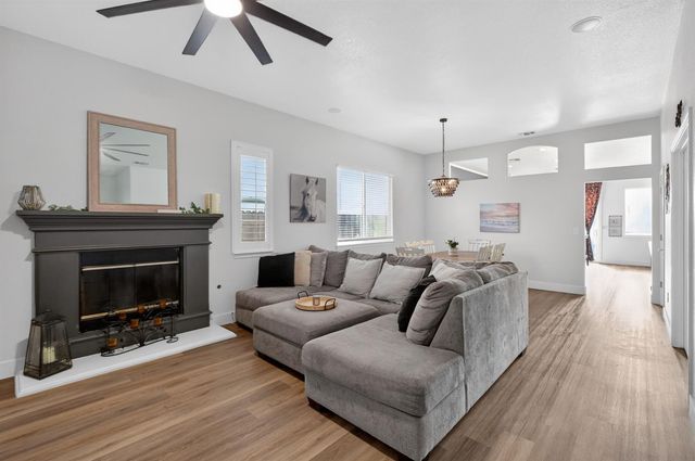 970 Monterey Way, Plumas Lake, CA 95961