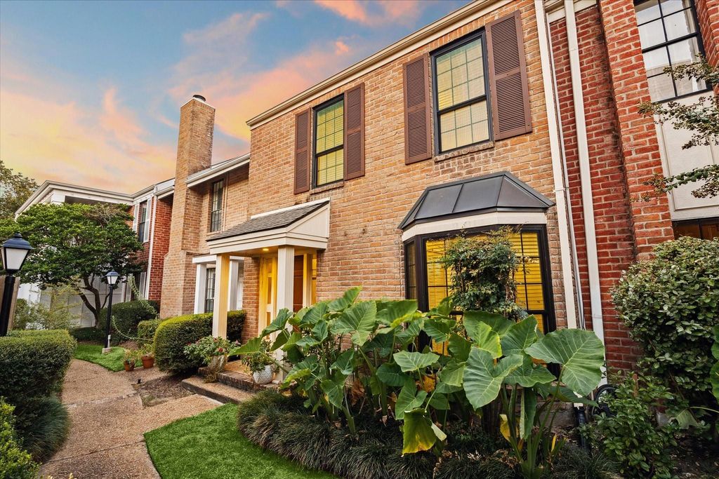 1024 Augusta Drive 1024, Houston, TX 77057