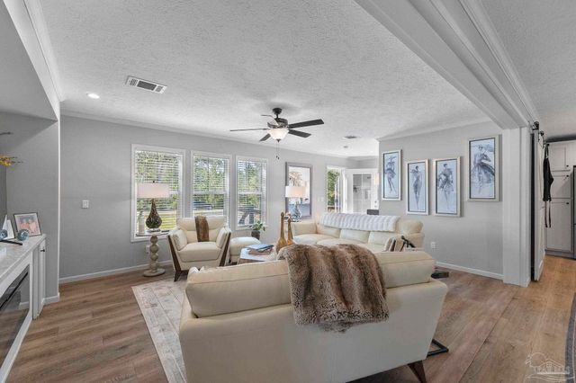 7984 Twin Lake Dr, Milton, FL 32583