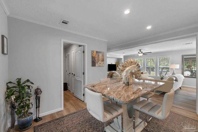 7984 Twin Lake Dr, Milton, FL 32583