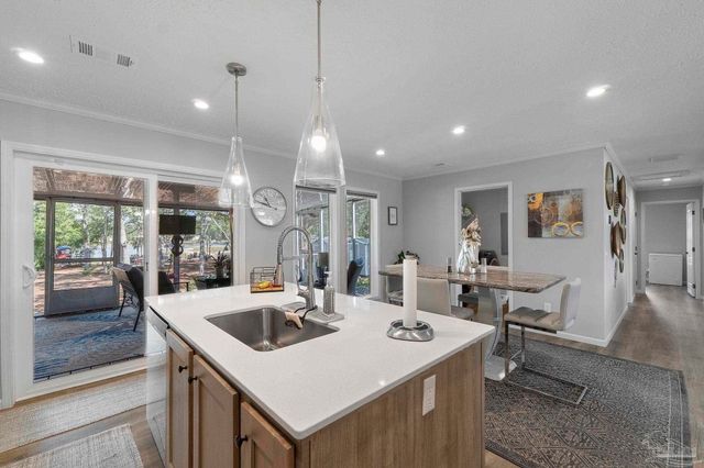 7984 Twin Lake Dr, Milton, FL 32583