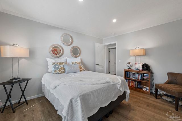 7984 Twin Lake Dr, Milton, FL 32583