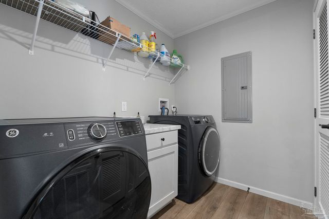 7984 Twin Lake Dr, Milton, FL 32583