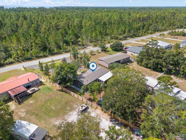 7984 Twin Lake Dr, Milton, FL 32583