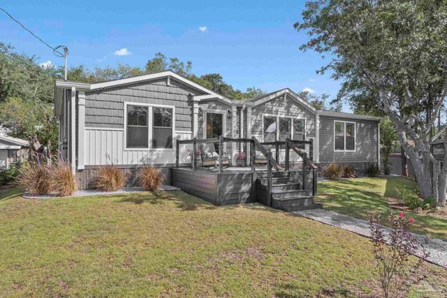 7984 Twin Lake Dr, Milton, FL 32583