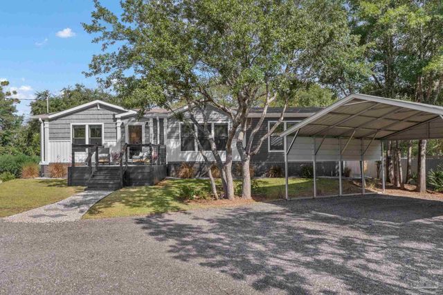 7984 Twin Lake Dr, Milton, FL 32583