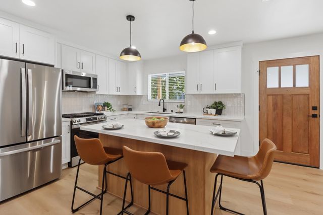 3765 Y St, Sacramento, CA 95817