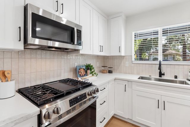 3765 Y St, Sacramento, CA 95817