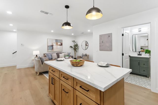 3765 Y St, Sacramento, CA 95817