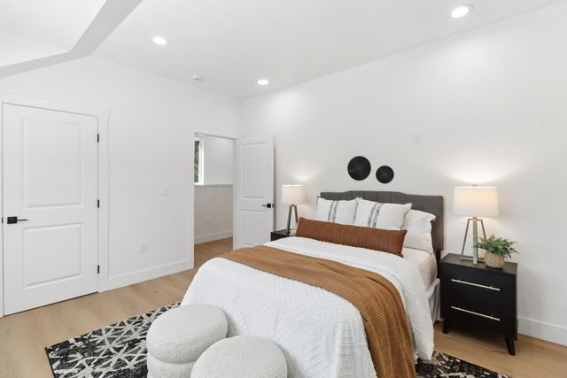 3765 Y St, Sacramento, CA 95817